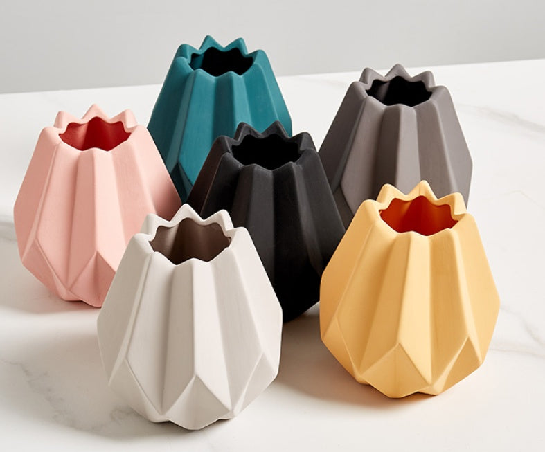 Florero Cerámico Escultural — Diseño Contemporáneo Premium