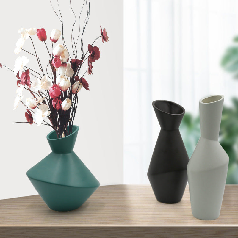 Florero ceramico oblicuo
