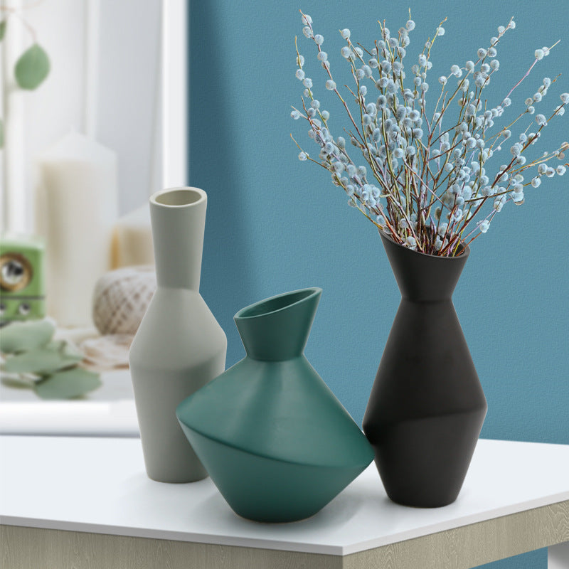 Florero ceramico oblicuo