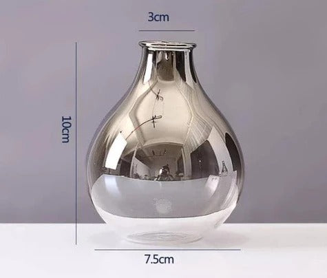 Jarrón de cristal decorativo con diseño degradado plateado