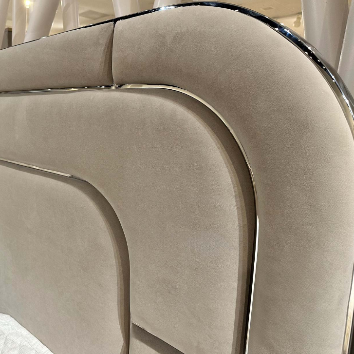 Cama Decorative Orchid Michael Amini