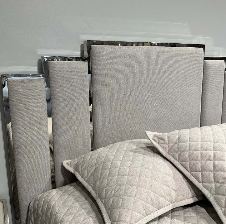 Cama Decorative Tulip Michael Amini