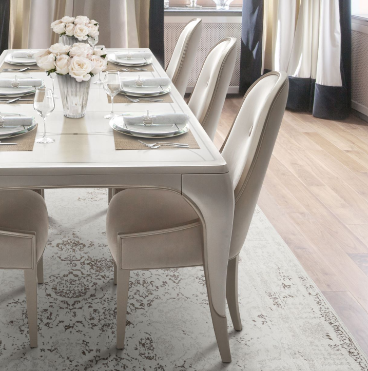 Silla creamy pearl London Palace Michael Amini